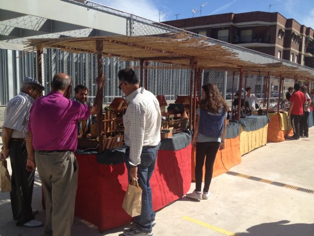 La mejor artesanía vuelve a encontrarse en la explanada del MUCAB - 2, Foto 2