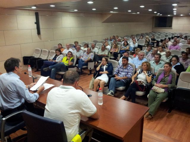 El Alcalde informa sobre el avance en la gestión de la emergencia a las asociaciones de vecinos y alcaldes pedáneos de las zonas más afectadas por las inundaciones - 1, Foto 1