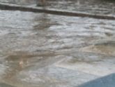 Denuncian el grave problema ocasionado por las aguas fecales en la zona del Hospital por los desbordamientos del alcantarillado con las lluvias