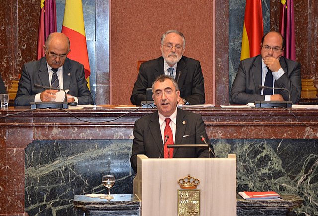  El consejero de Presidencia, Manuel Campos, compareció hoy en la Asamblea Regional para informar de las actuaciones y operativos de intervención desplegados en Puerto Lumbreras y Lorca tras las inundaciones registradas el pasado viernes, 28 de septiembre, Foto 1