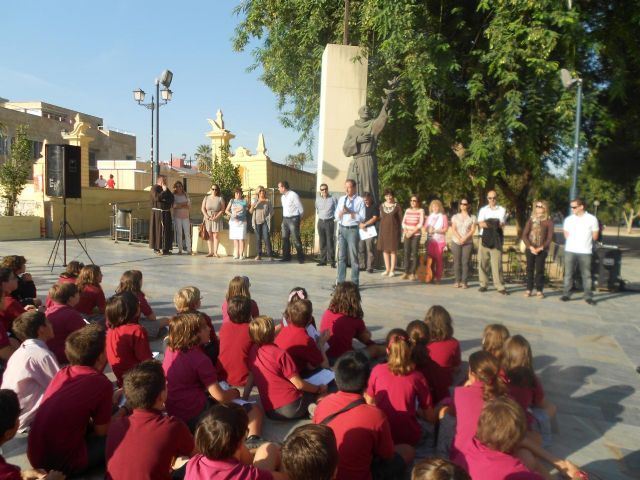 Los alumnos de Capuchinos celebran la festividad de San Francisco de Asís - 1, Foto 1