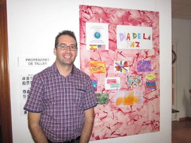 Intercambio de arte postal por el Día de la Paz en el Centro José Moya con el Leap Program de Chesapeake (EE.UU.), Foto 2