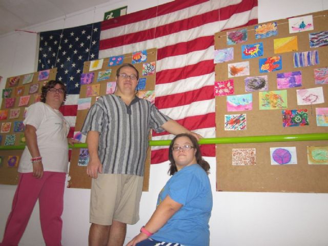 Intercambio de arte postal por el Día de la Paz en el Centro José Moya con el Leap Program de Chesapeake (EE.UU.), Foto 3