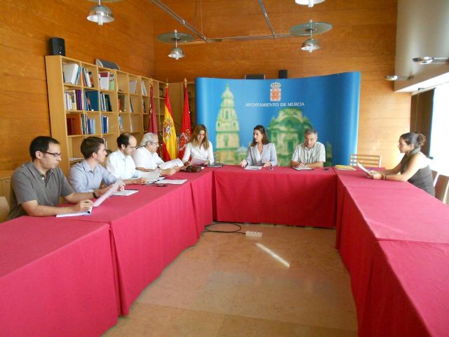 Barquero y Asociaciones de personas con discapacidad continúan trabajando en la Guía de accesibilidad del Ayuntamiento - 1, Foto 1