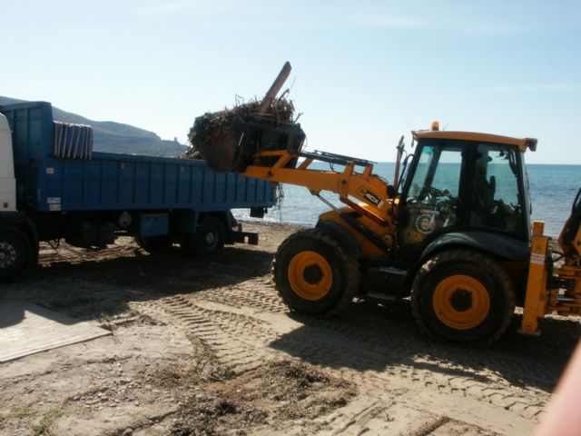 Las consecuencias de la lluvia alcanzan las playas de Isla Plana y La Azohía - 1, Foto 1