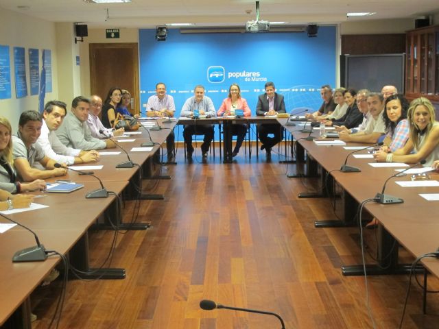 Concejales del PP debaten sobre la nueva Ley de Turismo y las reformas en el sector - 1, Foto 1