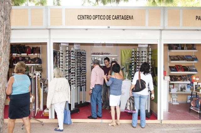 Los comerciantes hacen rebajas de hasta el 40 por ciento en la Feria Outlet - 3, Foto 3