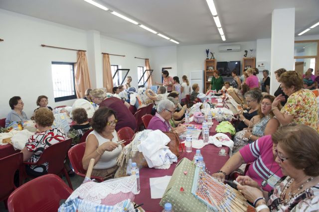 Cerca de 260 mujeres se reúnen en Alumbres para hacer bolillo - 5, Foto 5