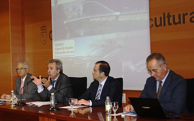 Cerdá destaca el esfuerzo de las industrias regionales en depurar en origen sus aguas para compatibilizar su desarrollo con el medio ambiente - 1, Foto 1