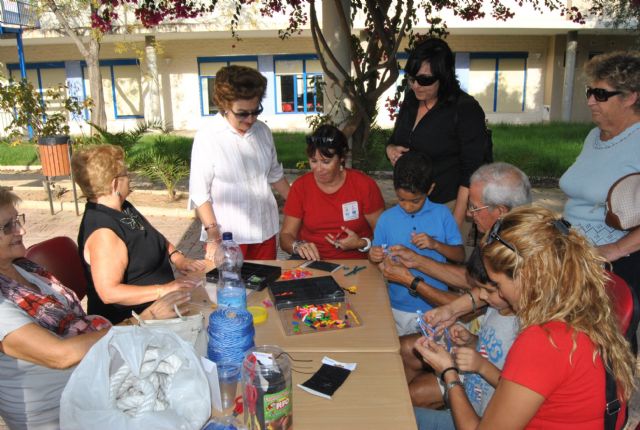 Los abuelos aprenden a enriquecer el tiempo que pasan con los nietos - 1, Foto 1