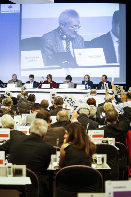 Valcárcel: las regiones europeas deben presionar a los Estados miembros para aprobar cuanto antes un presupuesto para crecer - 4, Foto 4