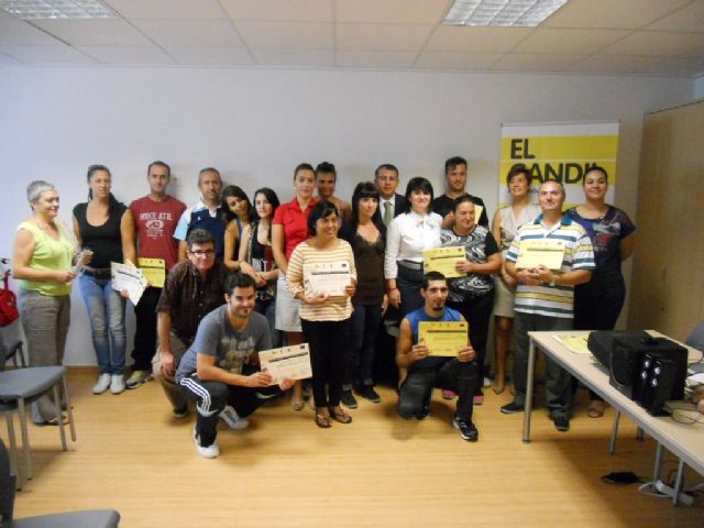 Cerca de 40 personas en riesgo de exclusión participan en talleres para fomentar su inserción sociolaboral a través del proyecto, Foto 1