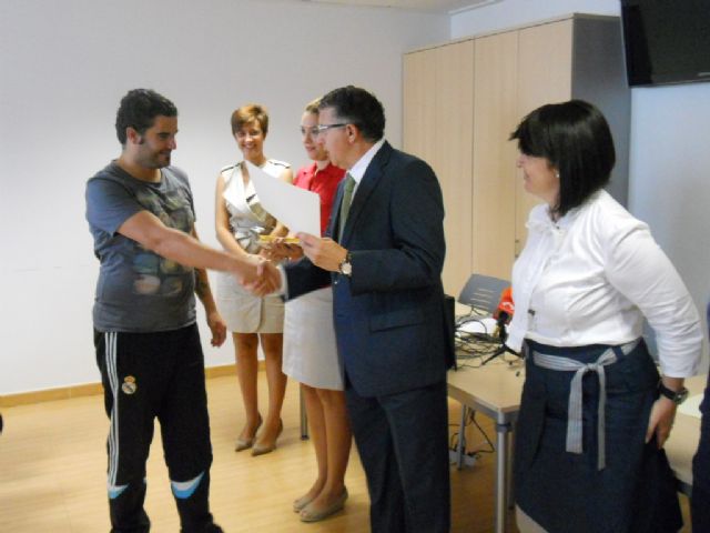 Cerca de 40 personas en riesgo de exclusión participan en talleres para fomentar su inserción sociolaboral a través del proyecto, Foto 4