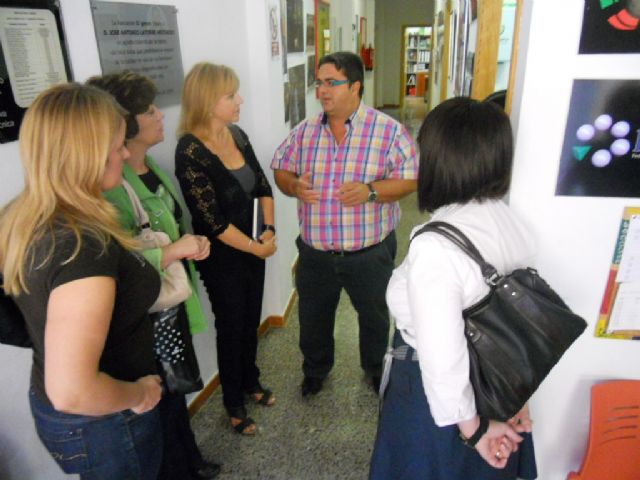 La presidenta de la Comisión de Sanidad y Asuntos Sociales de la Asamblea Regional visita la asociación D´genes - 2, Foto 2