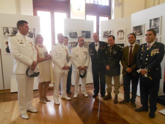 Días de Guerra y Paz - 2, Foto 2