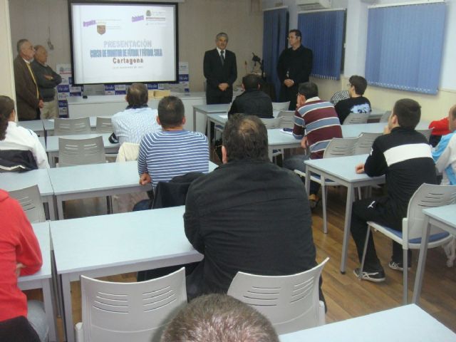 Se convocan los cursos de Monitor de Futbol y Futbol Sala en Cartagena - 1, Foto 1