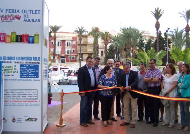 Águilas acoge hasta el próximo domingo la IV Feria Outlet, Mercachollo 2012 - 1, Foto 1