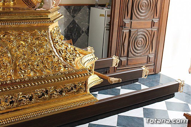 La Hermandad de Nuestra Señora de los Dolores organiz una jornada de puertas abiertas para ver su nuevo trono - 10