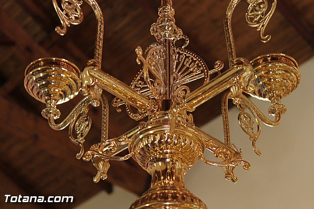 La Hermandad de Nuestra Señora de los Dolores organiz una jornada de puertas abiertas para ver su nuevo trono - 24