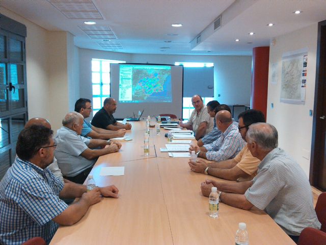 La junta directiva de Asociaciones de Propietarios en Espacios Naturales de Murcia celebró una reunión en la sede de CEBAG, Foto 3