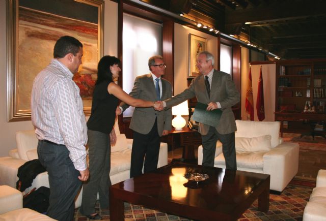 El presidente de la Comunidad recibe al alcalde de Abarán, Jesús Molina - 2, Foto 2