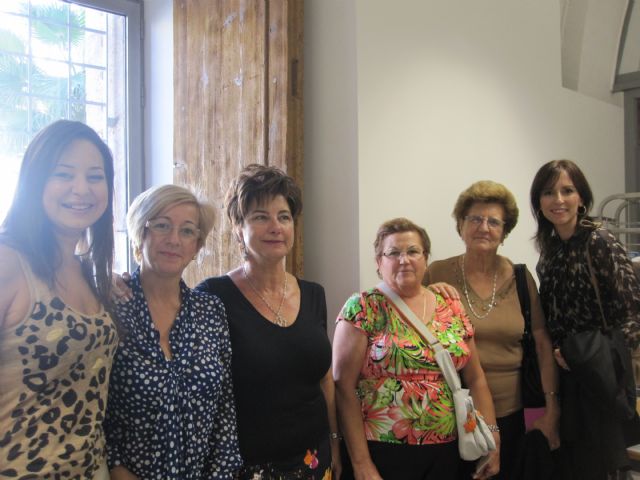 Autoridades municipales y mujeres de la localidad participan en las actividades organizadas por Afammer, Foto 3