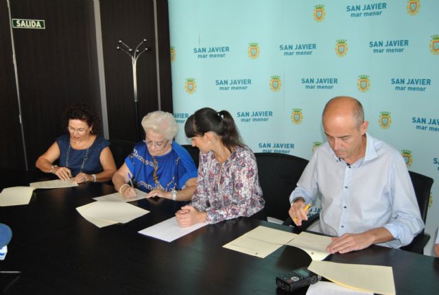 El Ayuntamiento firma un convenio de colaboración con las corales Santiago Apóstol y Stella Maris Björk - 1, Foto 1