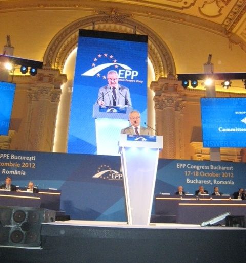 Valcárcel asegura que el PPE no avalará un futuro presupuesto de la UE en el que se amenace la Política Agraria Común y los fondos regionales - 2, Foto 2