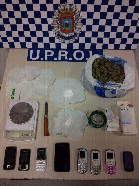 La Policía Local desmantela un punto de distribución de droga en Almendricos y detiene a una persona - 1, Foto 1