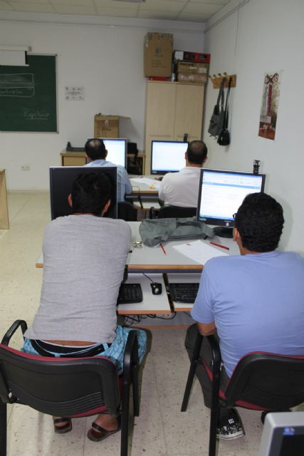 Los torreños se forman gratuitamente para buscar información en la red - 1, Foto 1