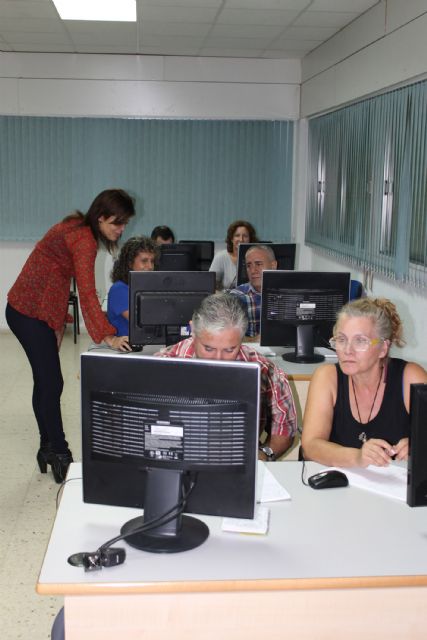 Los torreños se forman gratuitamente para buscar información en la red - 3, Foto 3