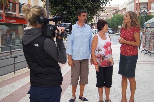 La televisión británica Channel 4 graba un reportaje en Totana, Foto 2