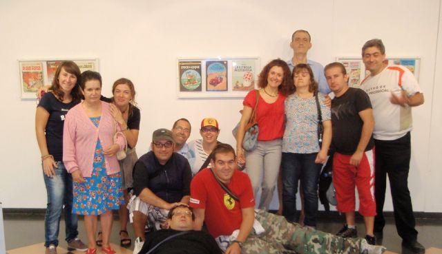 Los usuarios del Servicio de Apoyo Psicosocial realizan actividades culturales como forma de integración en el entorno comunitario, Foto 1