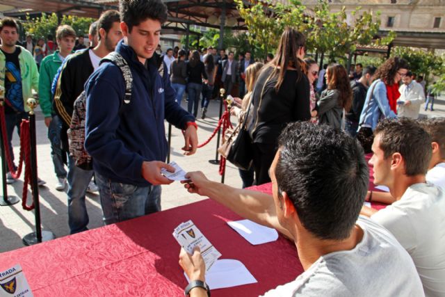 El Universidad Católica de Murcia C.F. se acerca a los estudiantes - 2, Foto 2