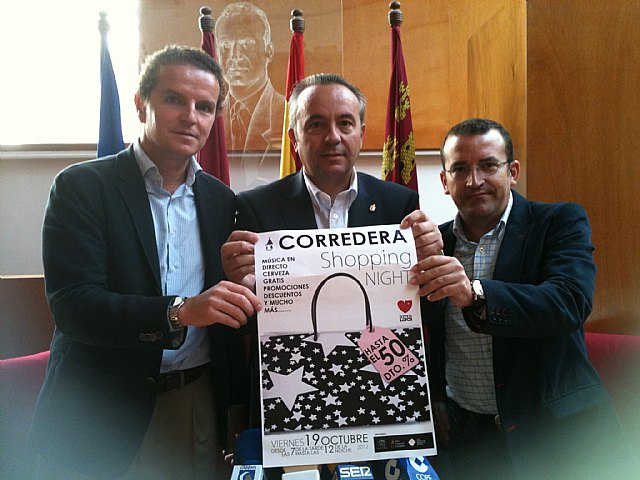 Ayuntamiento y Área Comercial Corredera organizan “Corredera Shopping Night”, un nuevo evento de compras nocturnas con música en vivo e importantes descuentos - 1, Foto 1