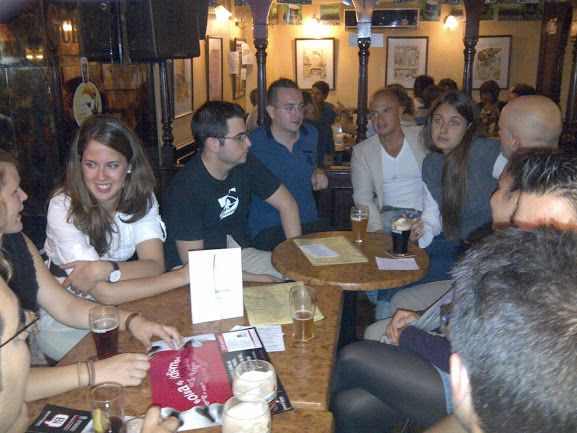 La primera tertulia de Babel abre el curso de la Bolsa de Idiomas - 2, Foto 2