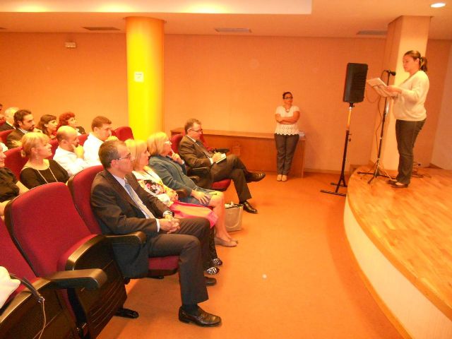 El colegio José Loustau publica un libro de cuentos infantiles escritos por los alumnos - 2, Foto 2