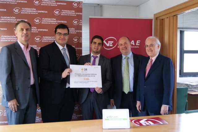 ENAE Business School entrega el premio al ganador del curso CAM OBRA SOCIAL - 1, Foto 1