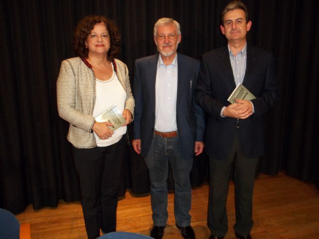 El teólogo de Alguazas Fernando Bermúdez aborda la enfermedad, el sufrimiento y la muerte desde la entereza de una visión ética y espiritual - 4, Foto 4