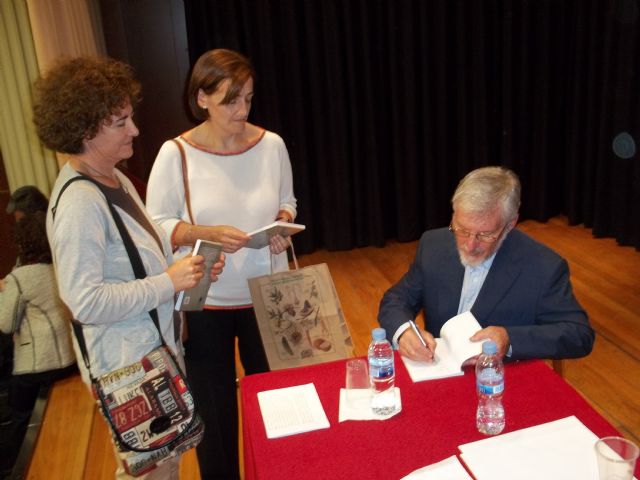 El teólogo de Alguazas Fernando Bermúdez aborda la enfermedad, el sufrimiento y la muerte desde la entereza de una visión ética y espiritual - 5, Foto 5