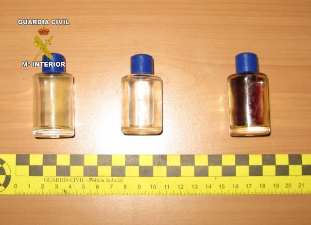 La Guardia Civil sorprende a dos personas cometiendo el timo del negativo - 1, Foto 1