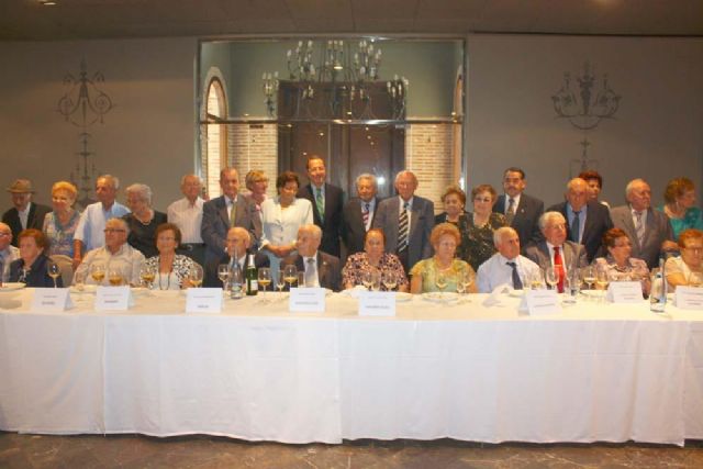 El Alcalde felicita a los abuelos del año de los centros de mayores - 2, Foto 2