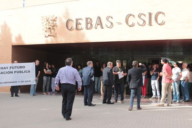 July 11 Platform Support Public Research CEBAS-CSIC of Murcia presented their demands to the Vice President of Science and Technology, CSIC in Murcia visiting, Foto 3