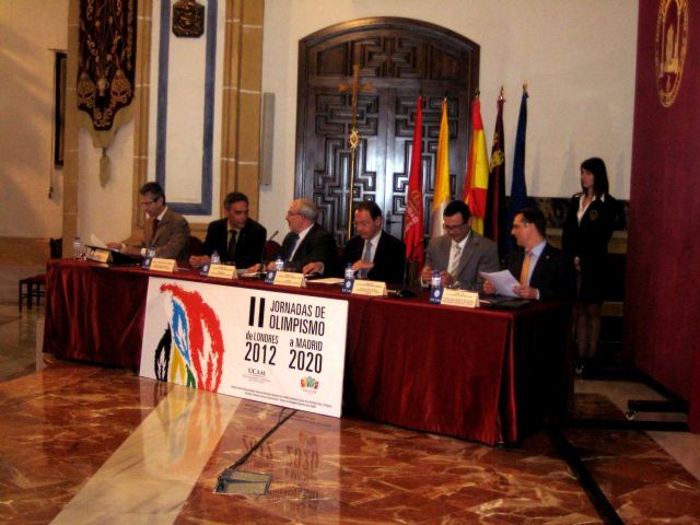 El Alcalde asiste a la apertura de las Jornadas de Olimpismo en la UCAM - 1, Foto 1