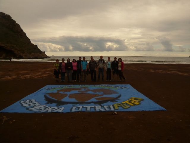 Voluntarios de IMPLICA2 limpian El Gorguel - 4, Foto 4