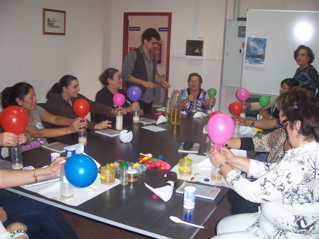 Más de una quincena de mujeres llevan a cabo el curso de Producciones ecológicas, horticultura, plantas medicinales y aromáticas, Foto 1