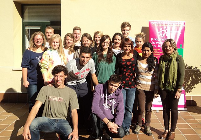 Jóvenes voluntarios de once países de Europa amplían en Murcia su formación en valores solidarios con la sociedad y medio ambiente - 1, Foto 1