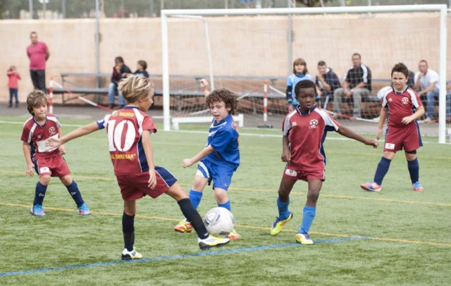 La lluvia fue protagonista en la primera jornada la Liga Local del Fútbol Base - 1, Foto 1
