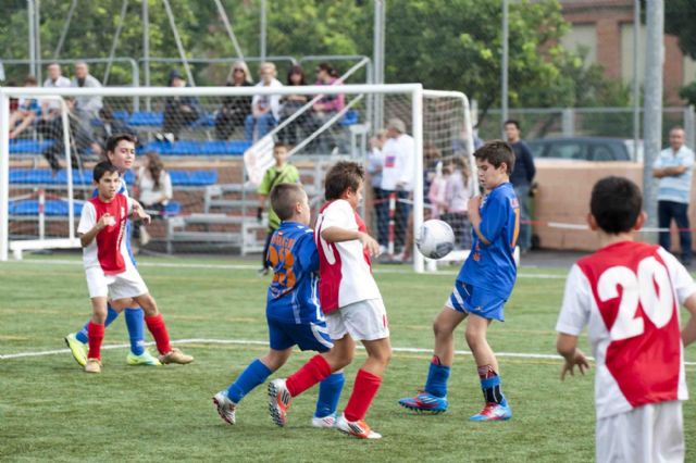 La lluvia fue protagonista en la primera jornada la Liga Local del Fútbol Base - 3, Foto 3