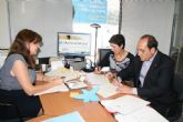Cruz Roja de guilas y la Fundacin 'La Caixa' firman un Convenio de colaboracin